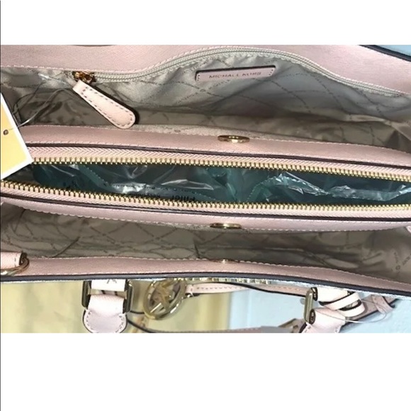 Michael Kors large Satchel Bag Wallet Set - Picture 9 of 10